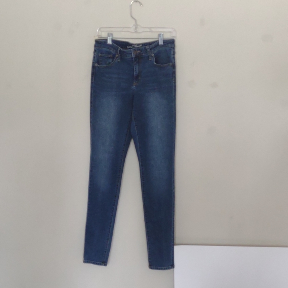 Universal Thread Jeans
